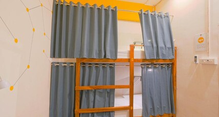 Locomo Hostel  OG - Stay Work Eat Room Type - Bed in 4-Bed Standard Mixed Dorm