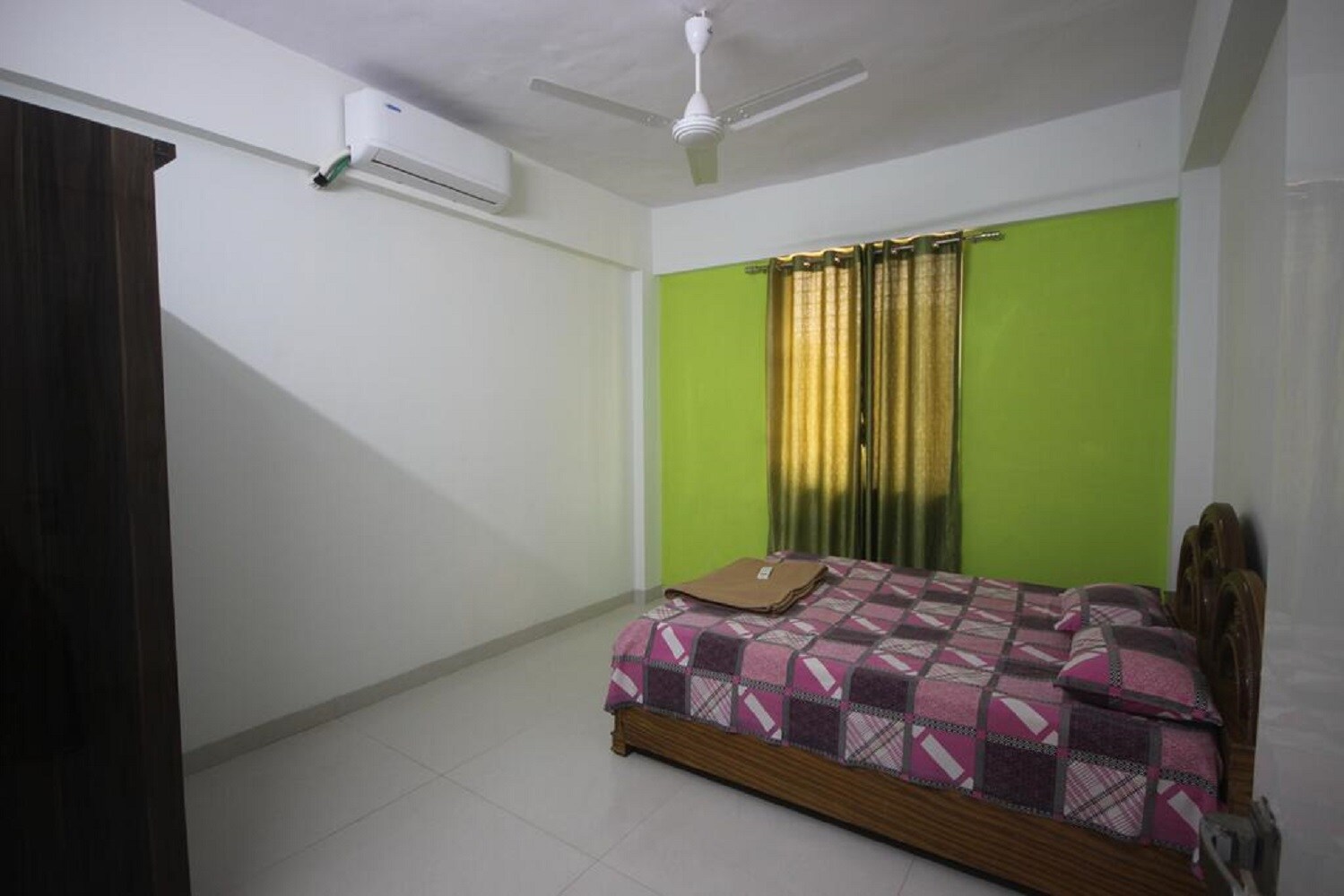 Jaanvilla - Tap to explore photos