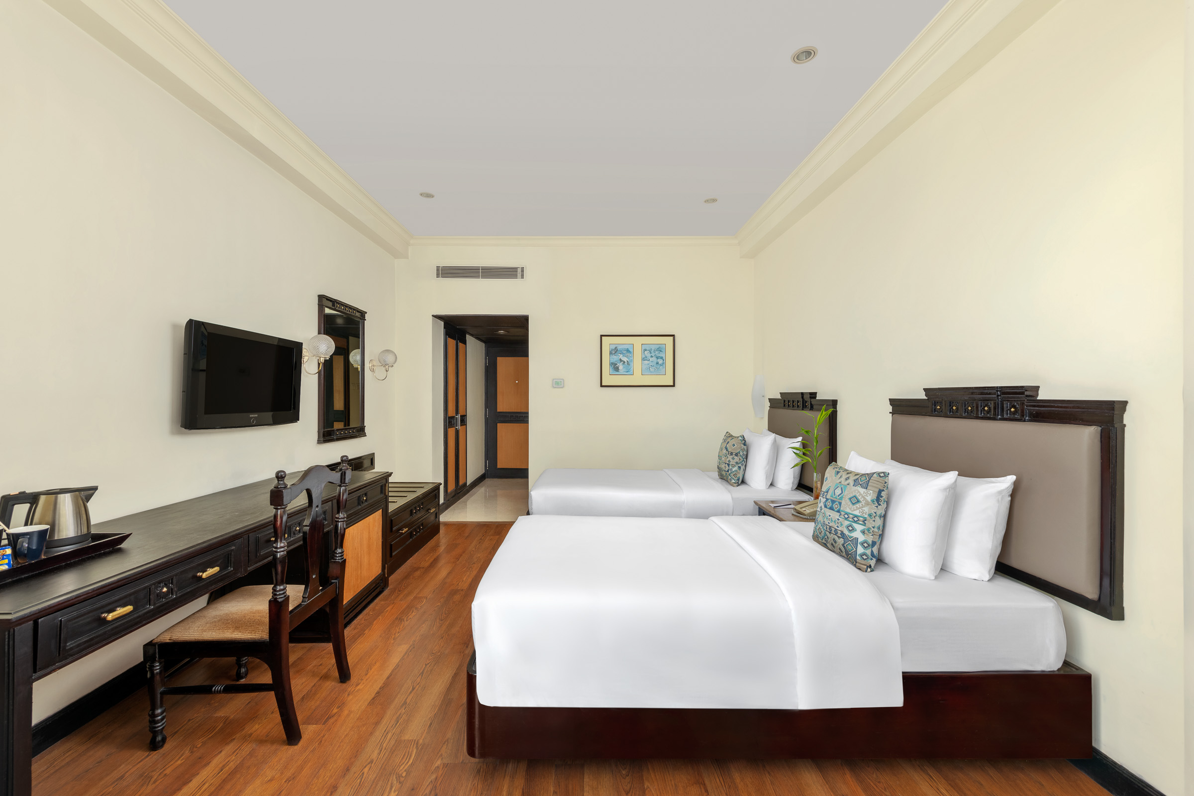 Vivanta Ernakulam, Marine Drive - Tap to explore photos