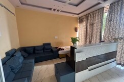 MR Palace |800 Mtrs from Toran Dwar