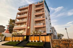 Vista Palm Homestay - 3BHK Apartment