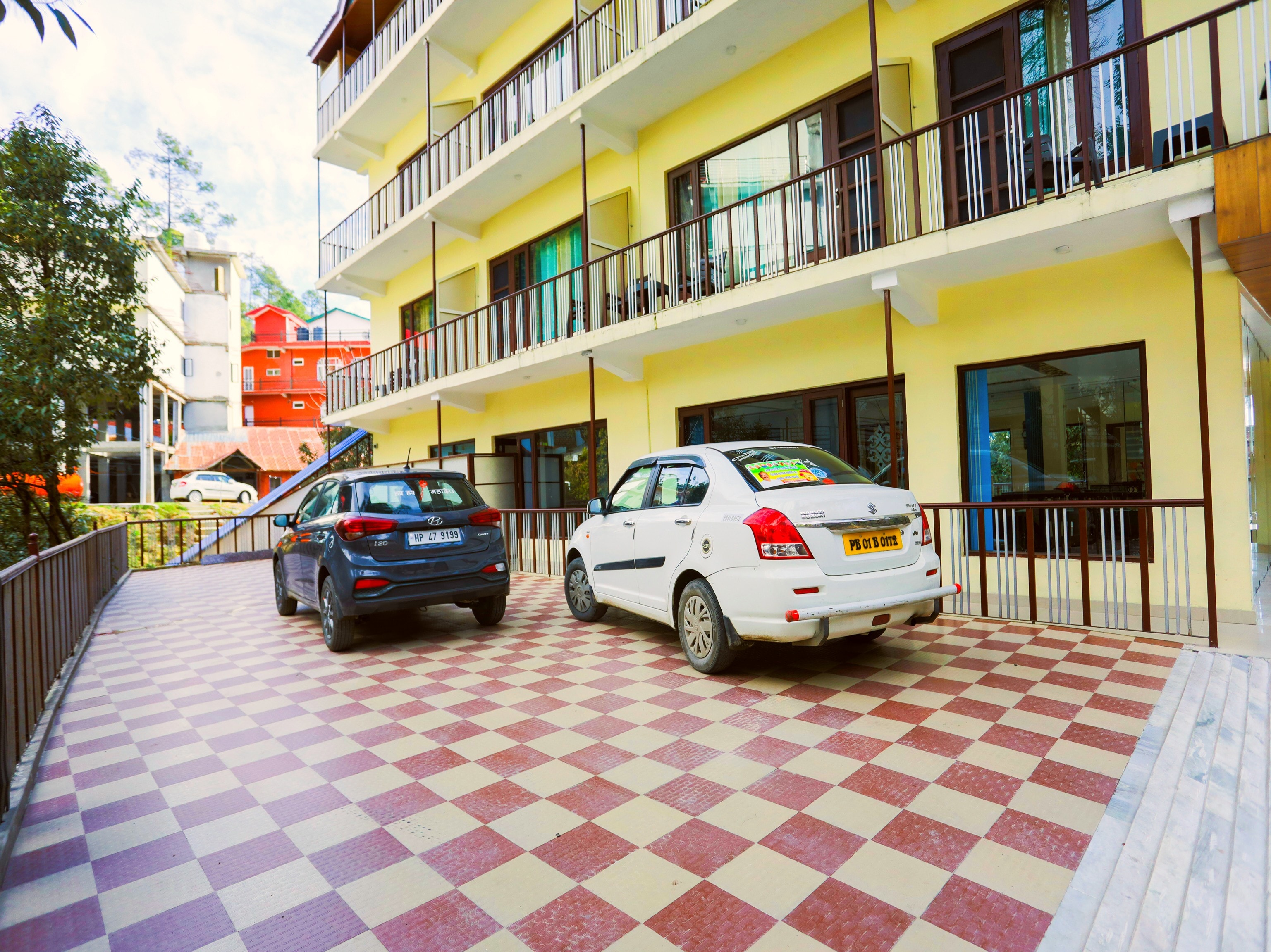 Hotel Tandon classic - Tap to explore photos