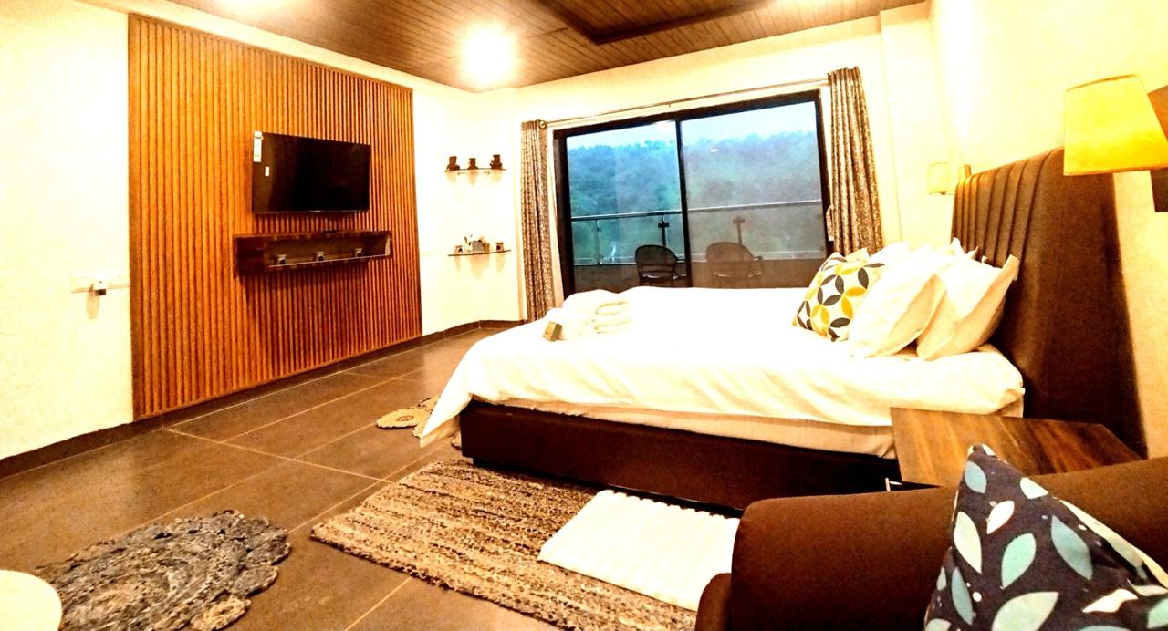 Vandhaara Luxury Stays - Tap to explore photos