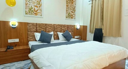 Hotel Morvi Palace Room Type - Deluxe Room with Air Conditioning