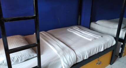 Bunk Hostel Delhi Room Type - Mixed Dorm | 1 Bed in a 8-Bed  AC Dorm | shared bathroom