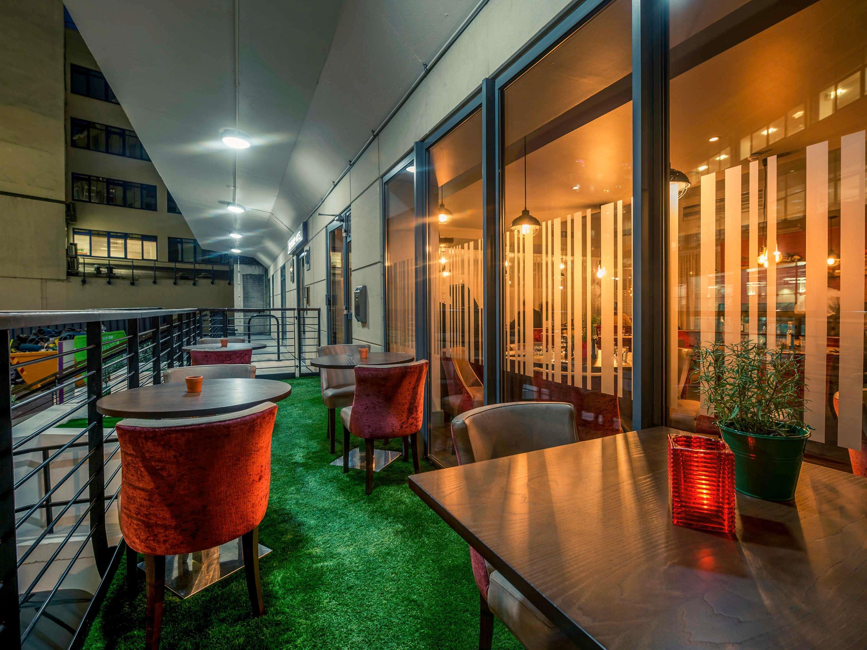 Mercure London Bridge - Tap to explore photos