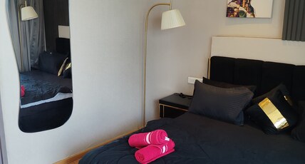 Amisum Stayz Room Type - The Dark Atelier