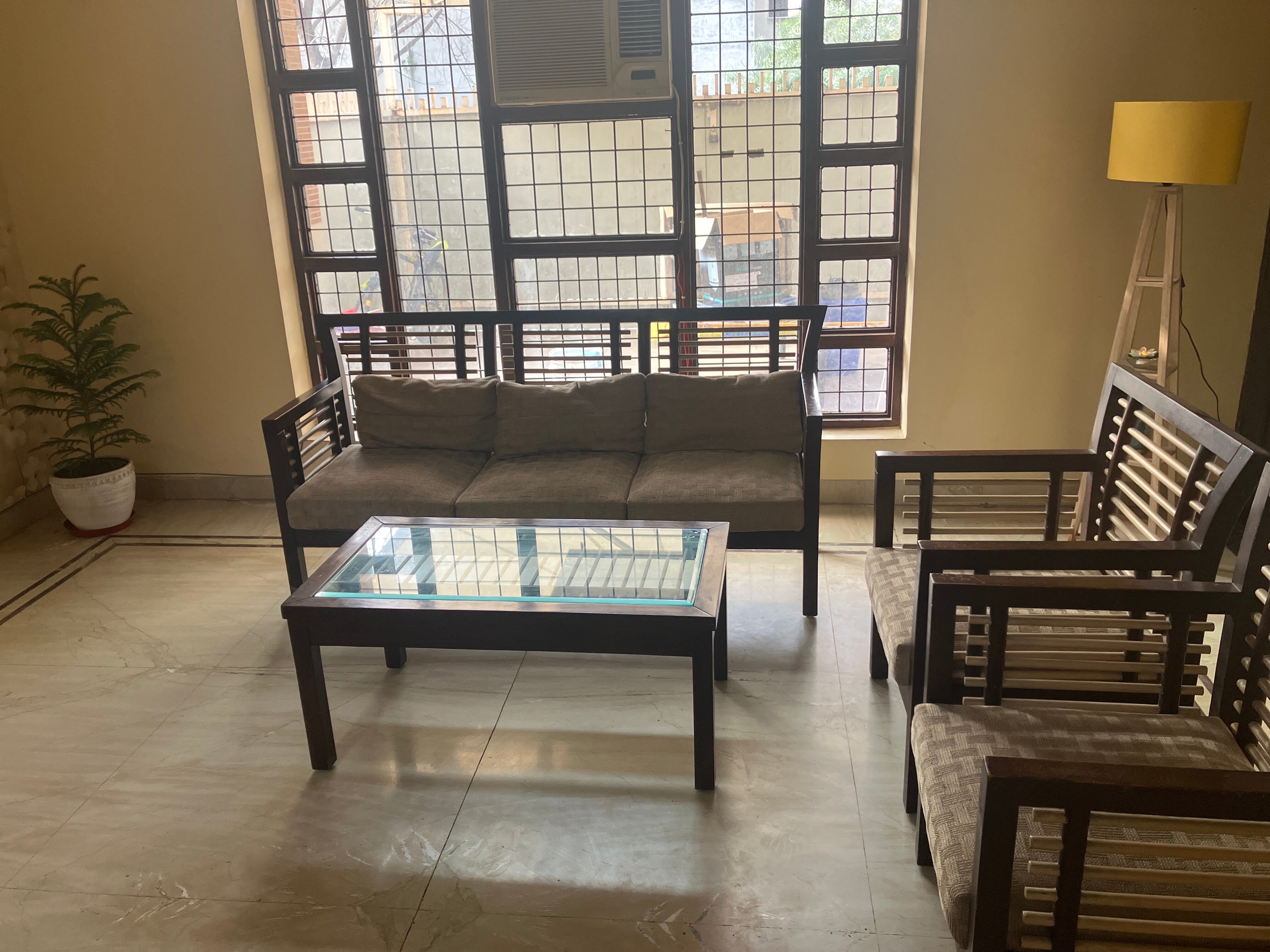 Kinaara - Tap to explore photos