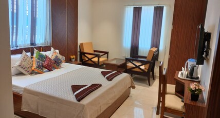 Eennra Maanikko Room Type - Super Deluxe Room with Free Wifi
