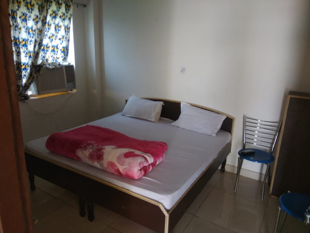 Dawat Midway - Tap to explore photos