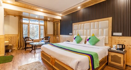 Treebo Greenland, Mall Road Room Type - Deluxe Room
