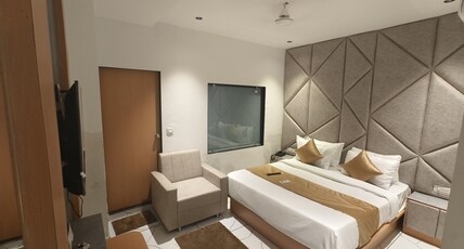 Hotel Privera Room Type - Deluxe King Bed Room