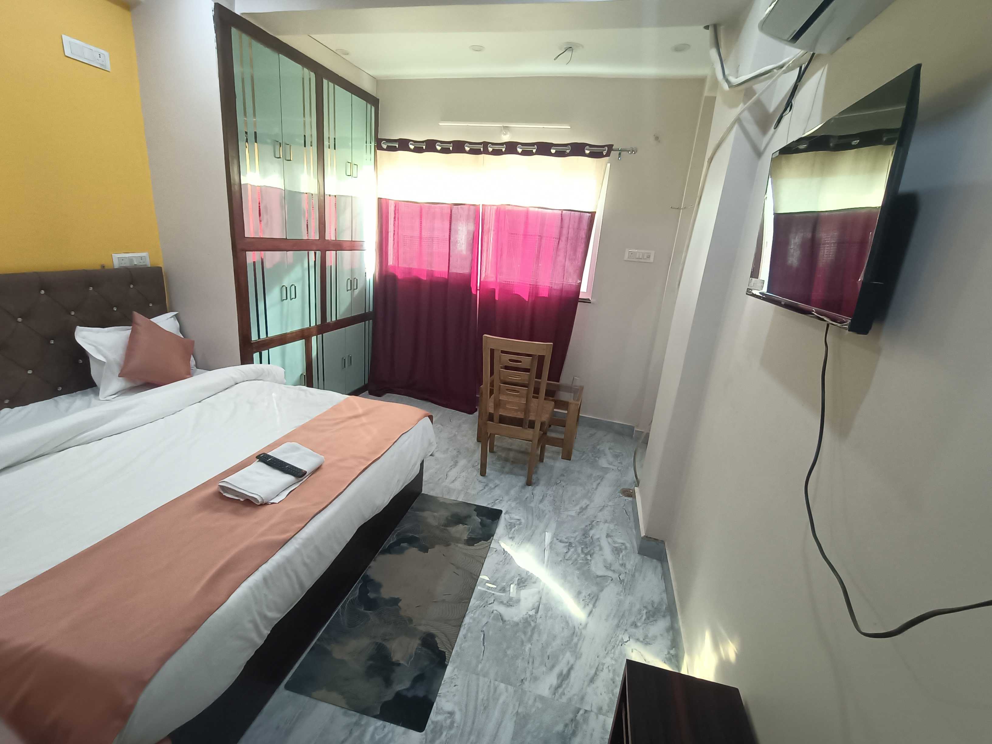 Hotel O Surya Inn - Tap to explore photos