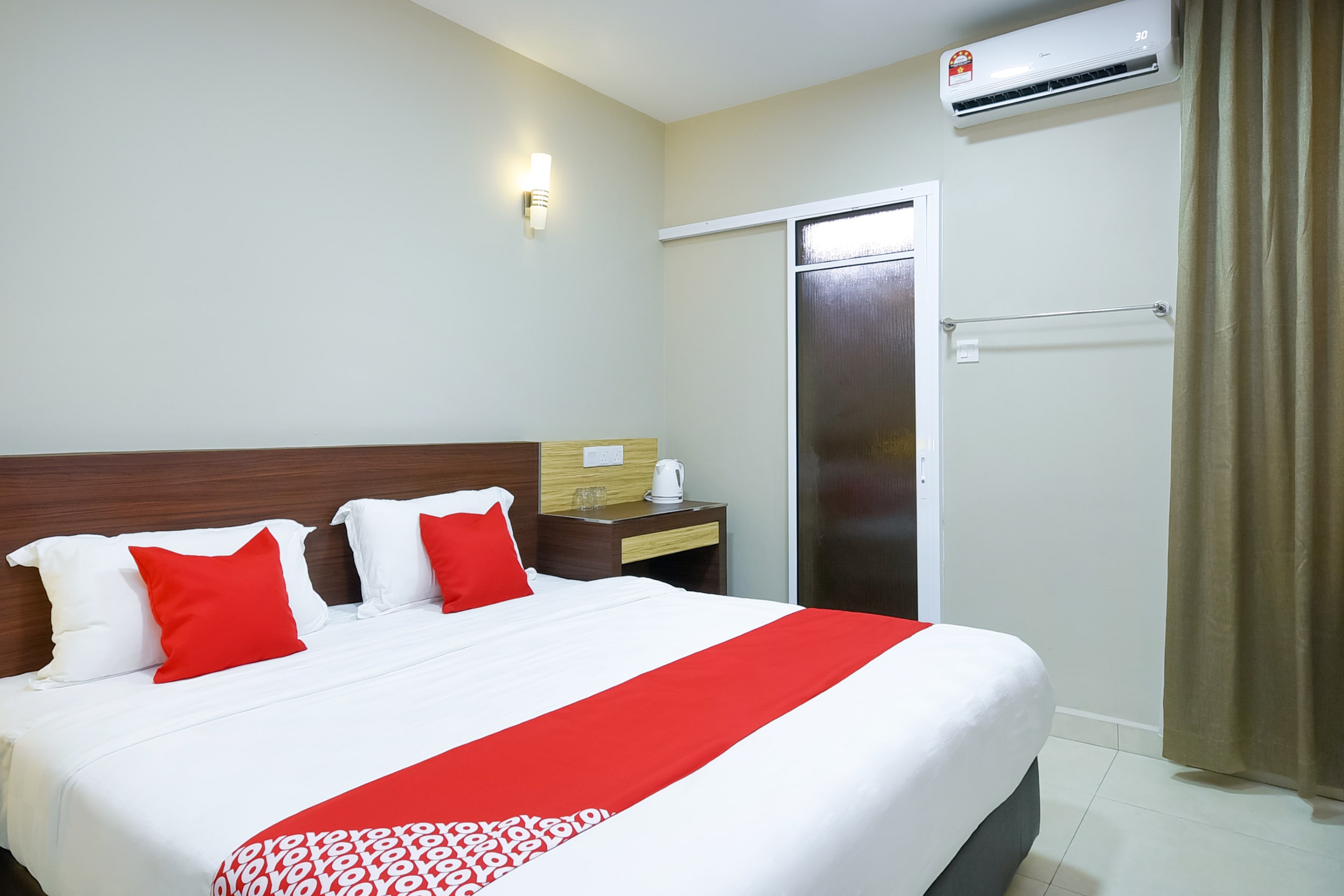 Hotel O La Mirina Boutique Inn - Tap to explore photos