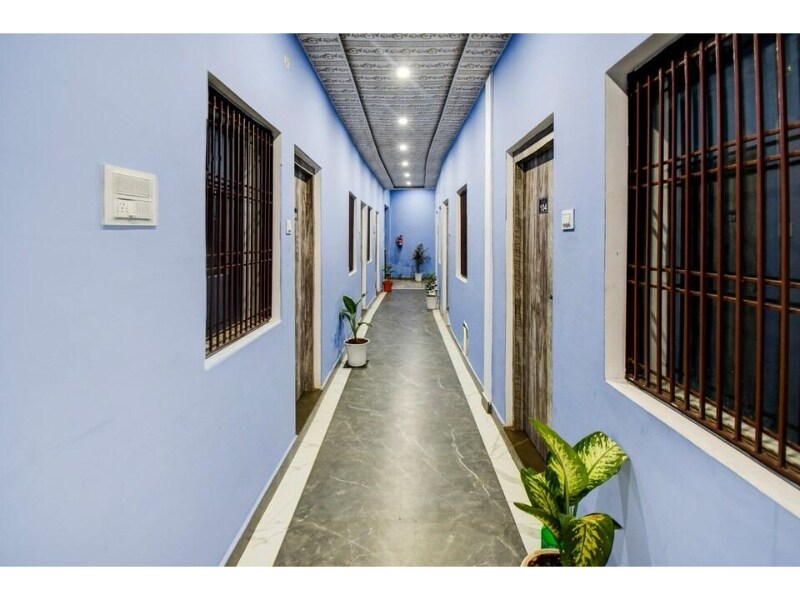 Hotel Shree Rudrakash - Tap to explore photos