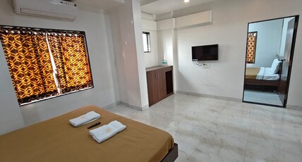 Hotel Deepgiri Room Type - Suite Room