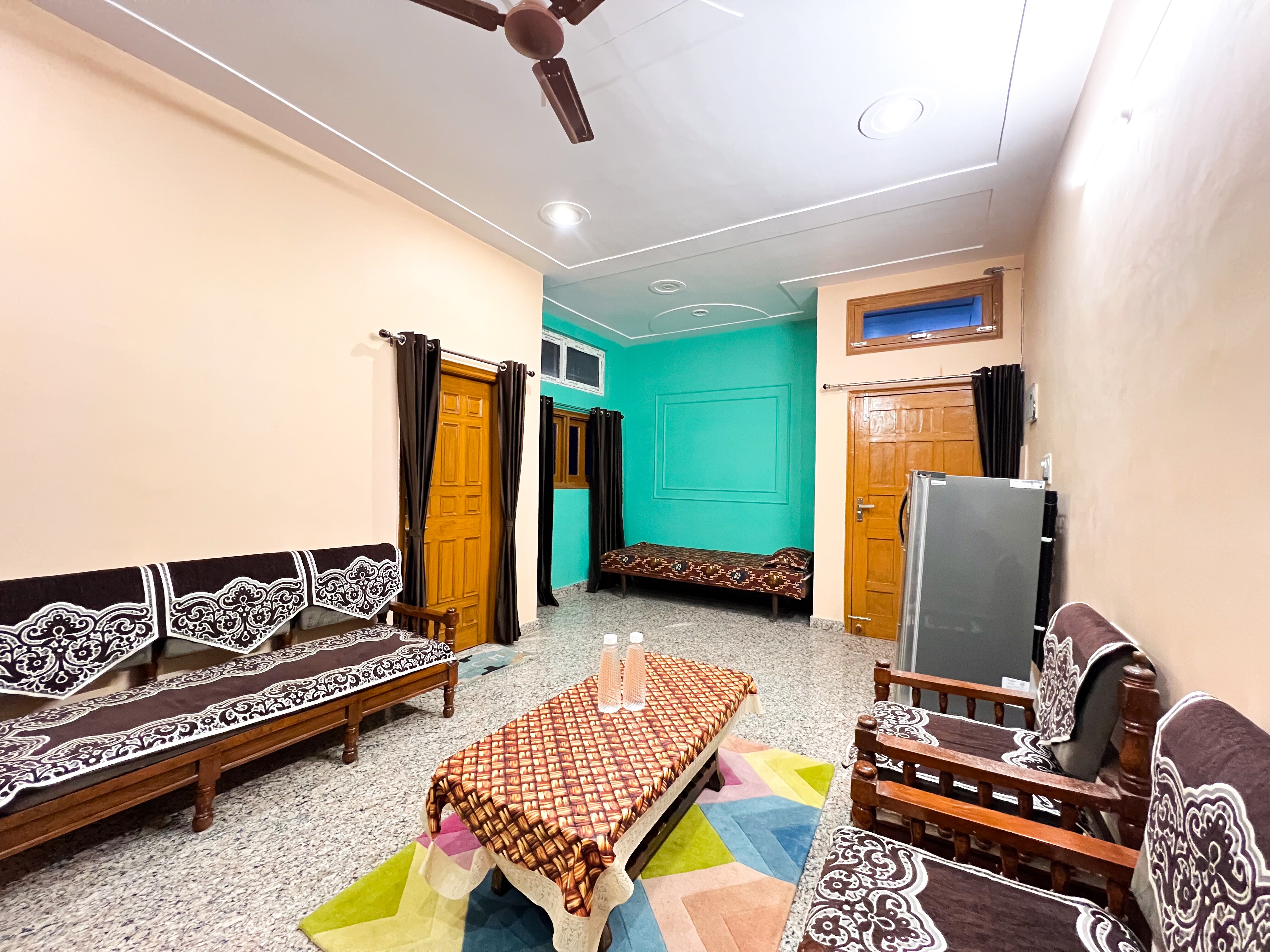 Pushpanjali Guest House - Tap to explore photos