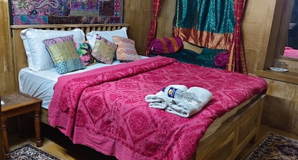Hotel Oasis Haveli Room Type - Standard Room Hotel Oasis Haveli Room Type - Standard Room