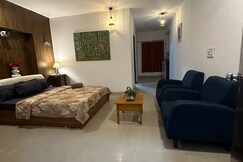 Bathtub & Big screen retreat