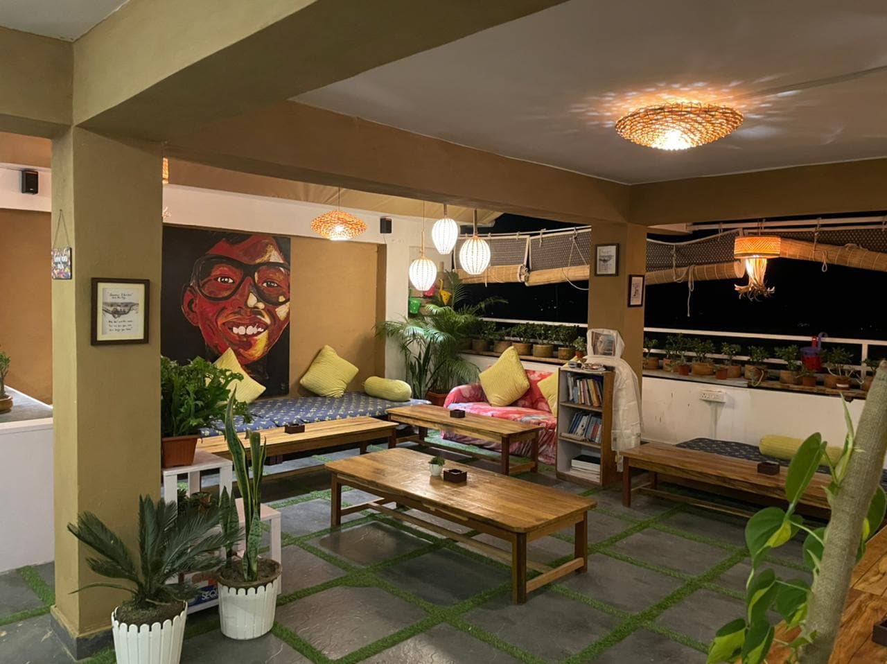 Mellow Fellow Rooms And Hostel - Tap to explore photos