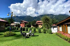 Hotel Volga Main Market Pahalgam