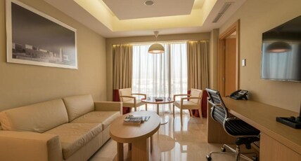 Radisson Blu Hotel Doha Room Type - Executive Room - Lounge Access