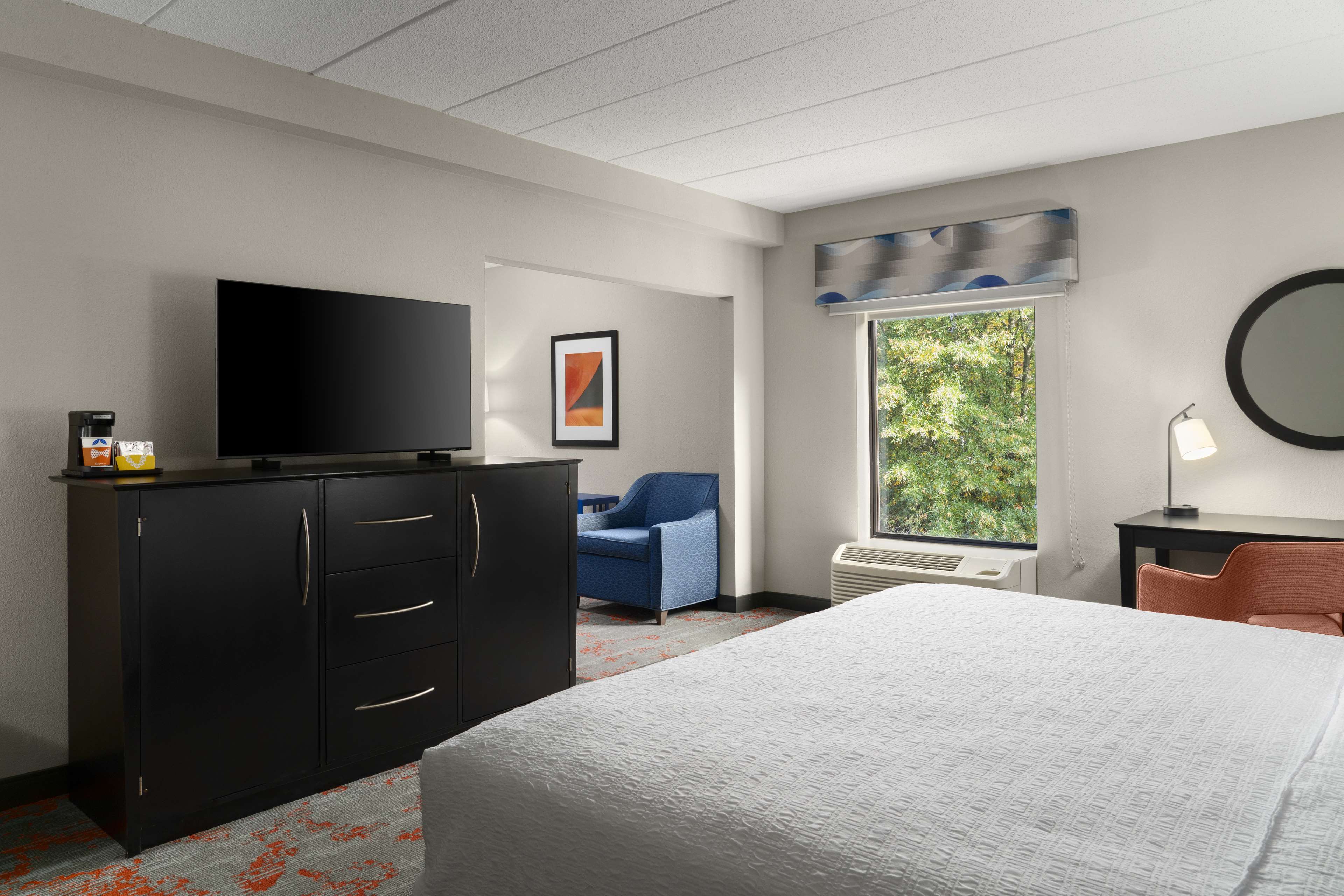 Hampton Inn Stafford/Quantico & Conference Center, VA - Tap to explore photos