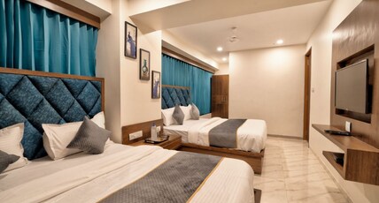 Hotel Royal 24 Room Type - 4 Bedded AC Family Room