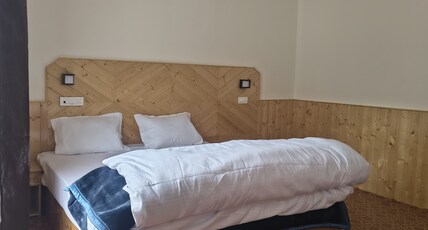 Hayer House & Restaurant Room Type - Bedroom 1