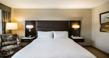 Holiday Inn Vancouver Centre Room Type - 1 King Standard