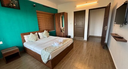 Vagamon Hill Chimes| Rooms & Restaurant Room Type - TWIN ROOM WITH MOUNTAIN VIEW