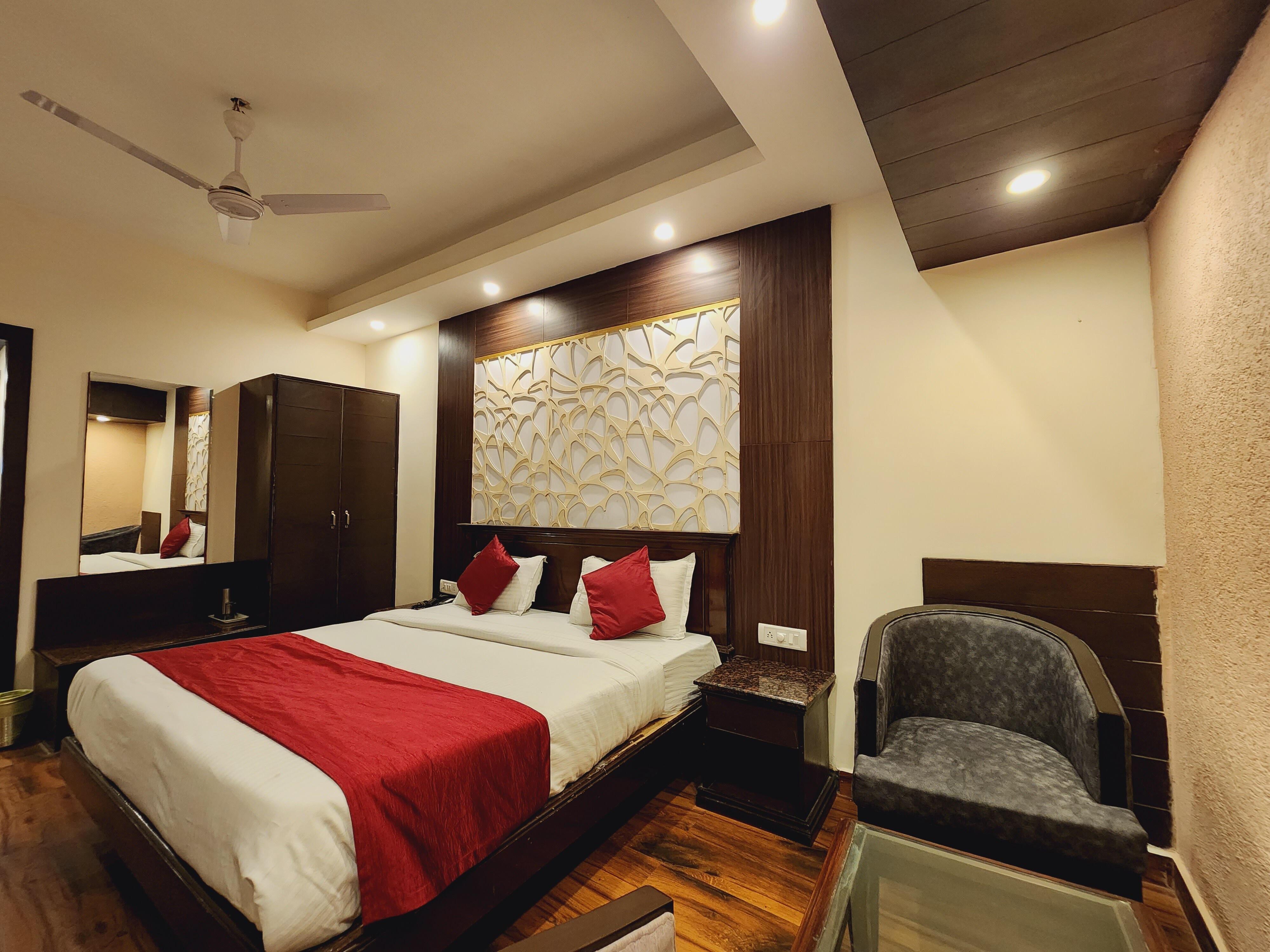 Hotel Himshri Mall Road by Ovata, Mussoorie - Tap to explore photos