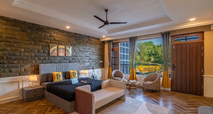 The Hosteller Bam Bir Room Type - Superior Double Room with Pool View