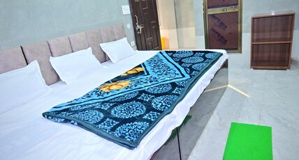Shri Raghunath Yatri Niwas  Room Type - Deluxe Triple Room