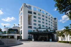THE CRUZE PREMIUM BOUTIQUE HOTEL