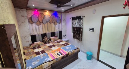 Radhe Palace Omkareshwar Room Type - Deluxe Double Bed Room