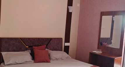 Bandhan Palace Room Type - Bedroom 7 no breakfast non ac