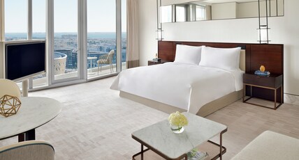 Address Sky View, Downtown Dubai Room Type - Junior Suite