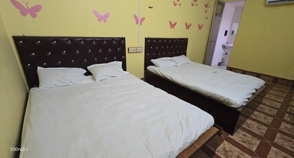 Ballia Guest House Room Type - four bedded room Non A.C for four person