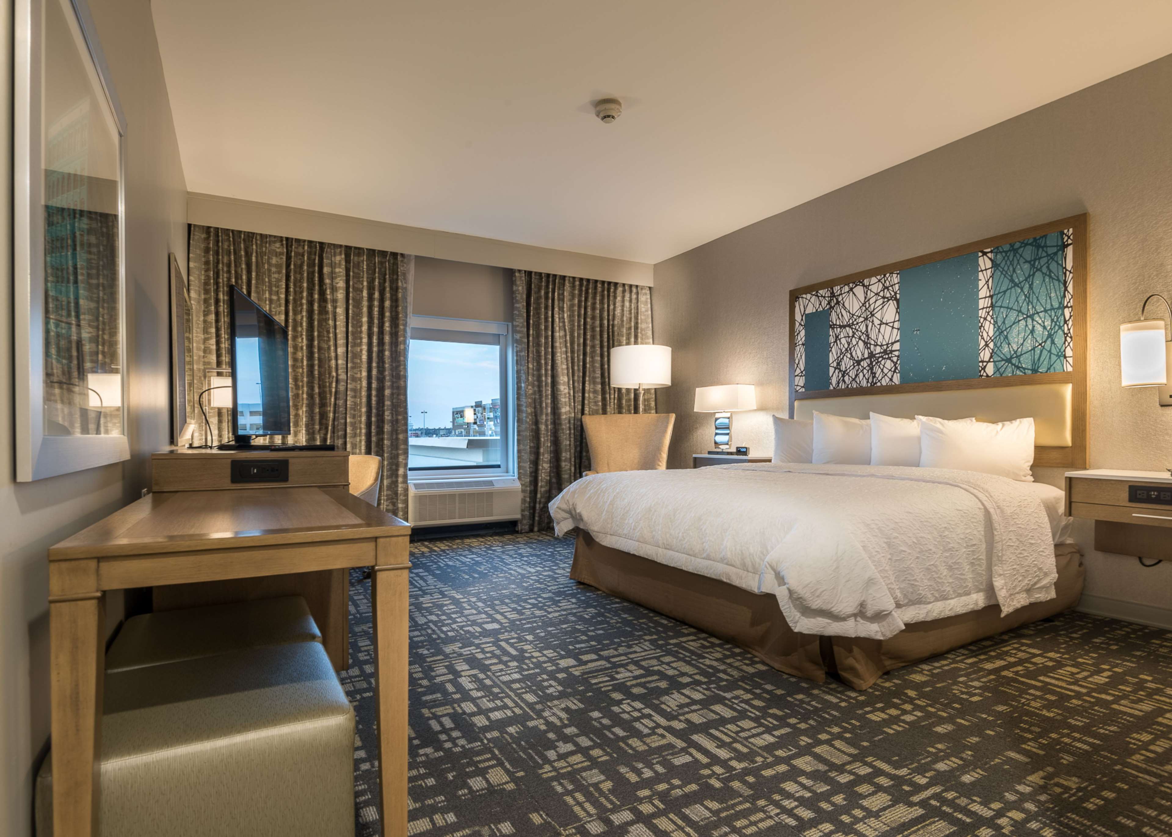 Hampton Inn & Suites The Colony - Tap to explore photos
