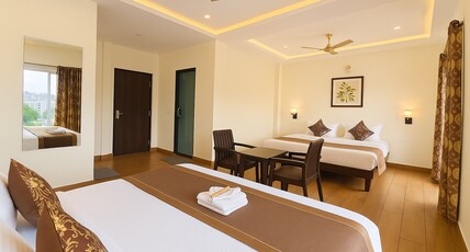 Hotel Lake Star Bistro Room Type - Superior Room with Lake View Balcony