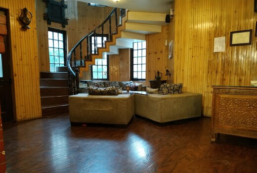 Hotel The Kashmir
