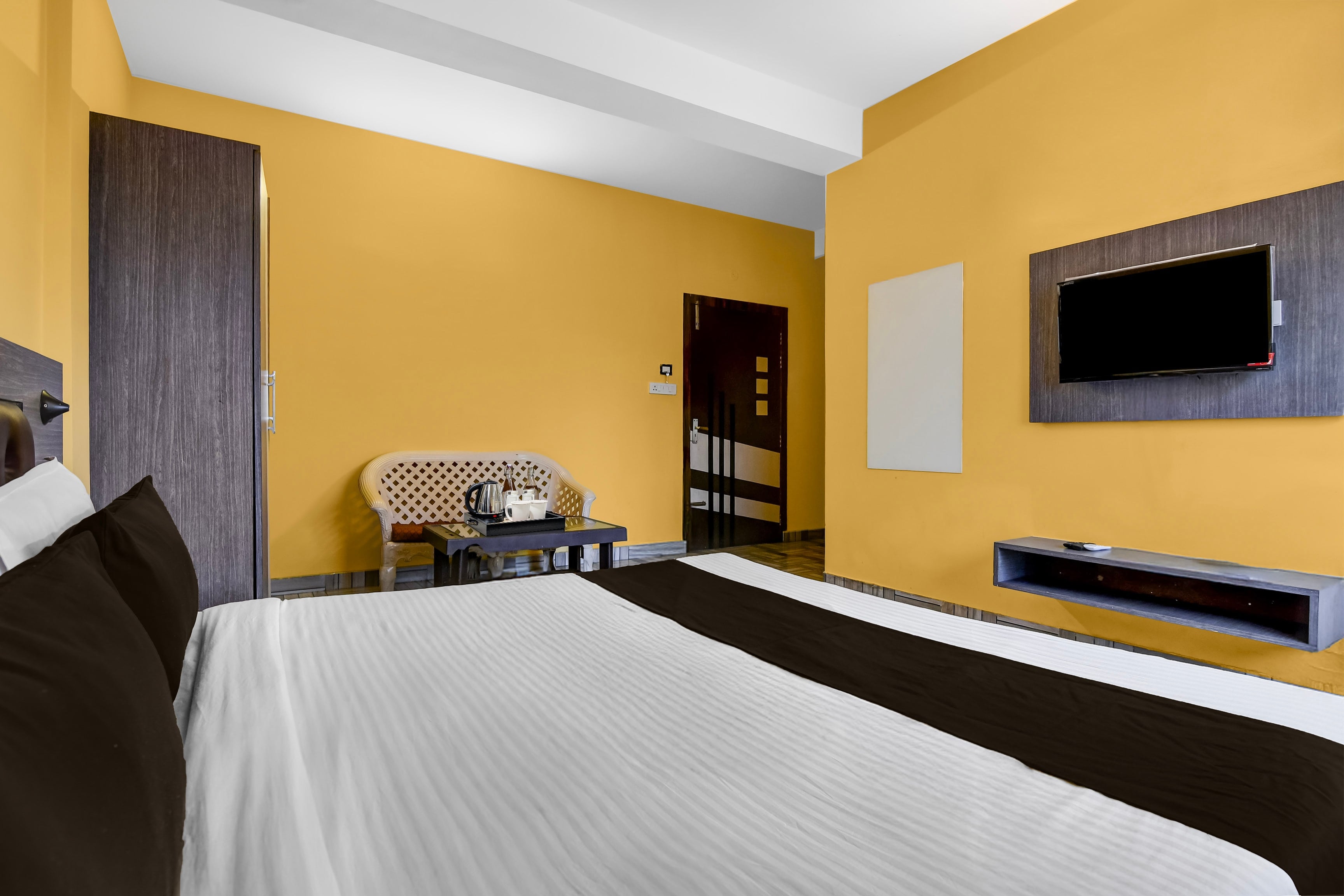 Townhouse Oak Siliguri Formerly Palm Tree Lodge - Tap to explore photos