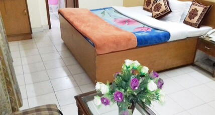 HOTEL SUNRISE Room Type - Deluxe Room AC