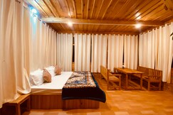 Jibhi Bliss treehouse Cottage - 1