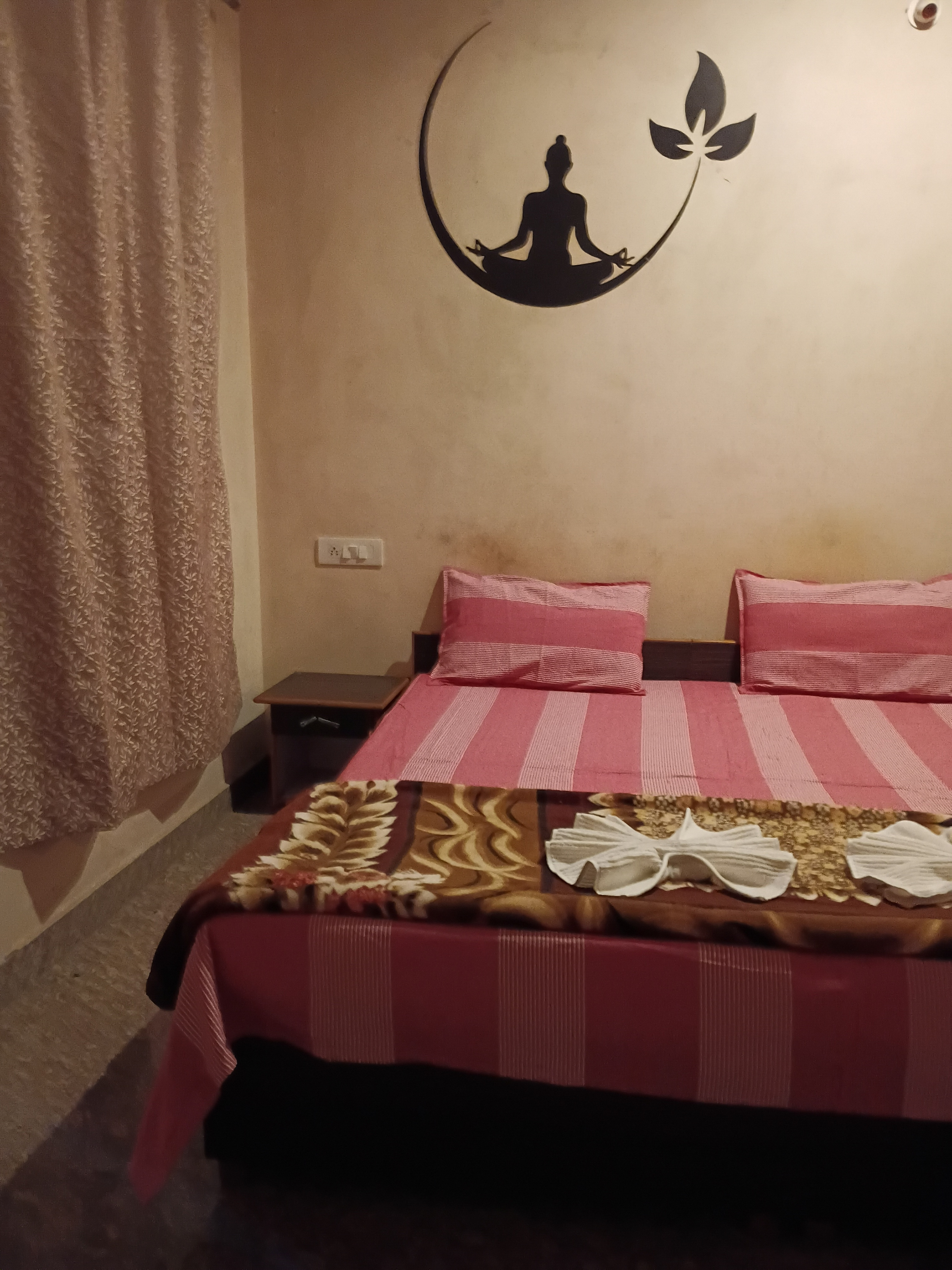 ANANDAM HOUSE NEAR MCLEODGANJ - Tap to explore photos