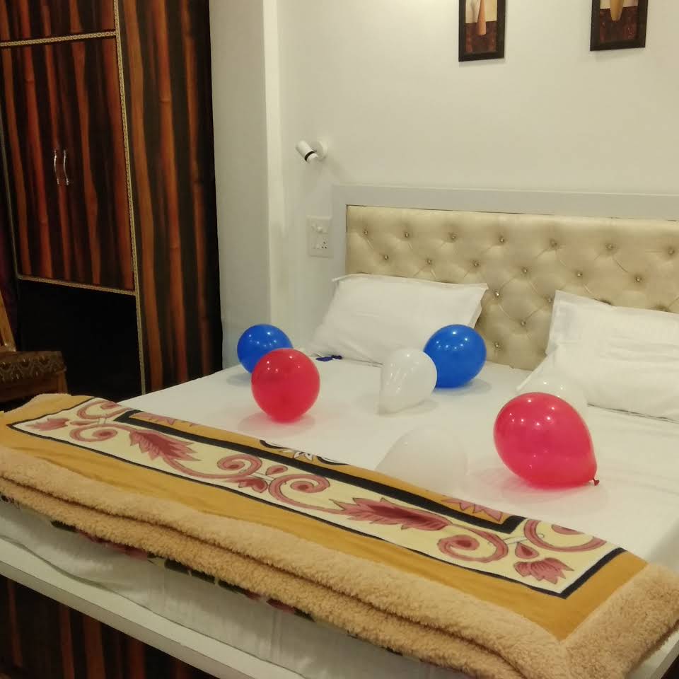 Hotel Aavas - Tap to explore photos