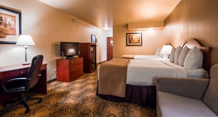 Best Western Elko Inn Room Type - 2 Queen Beds, Non-Smoking, Larger Room, Work Desk, Microwave And Refrigerator, Wi-Fi, Full Breakfast