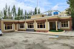 Lzawa house