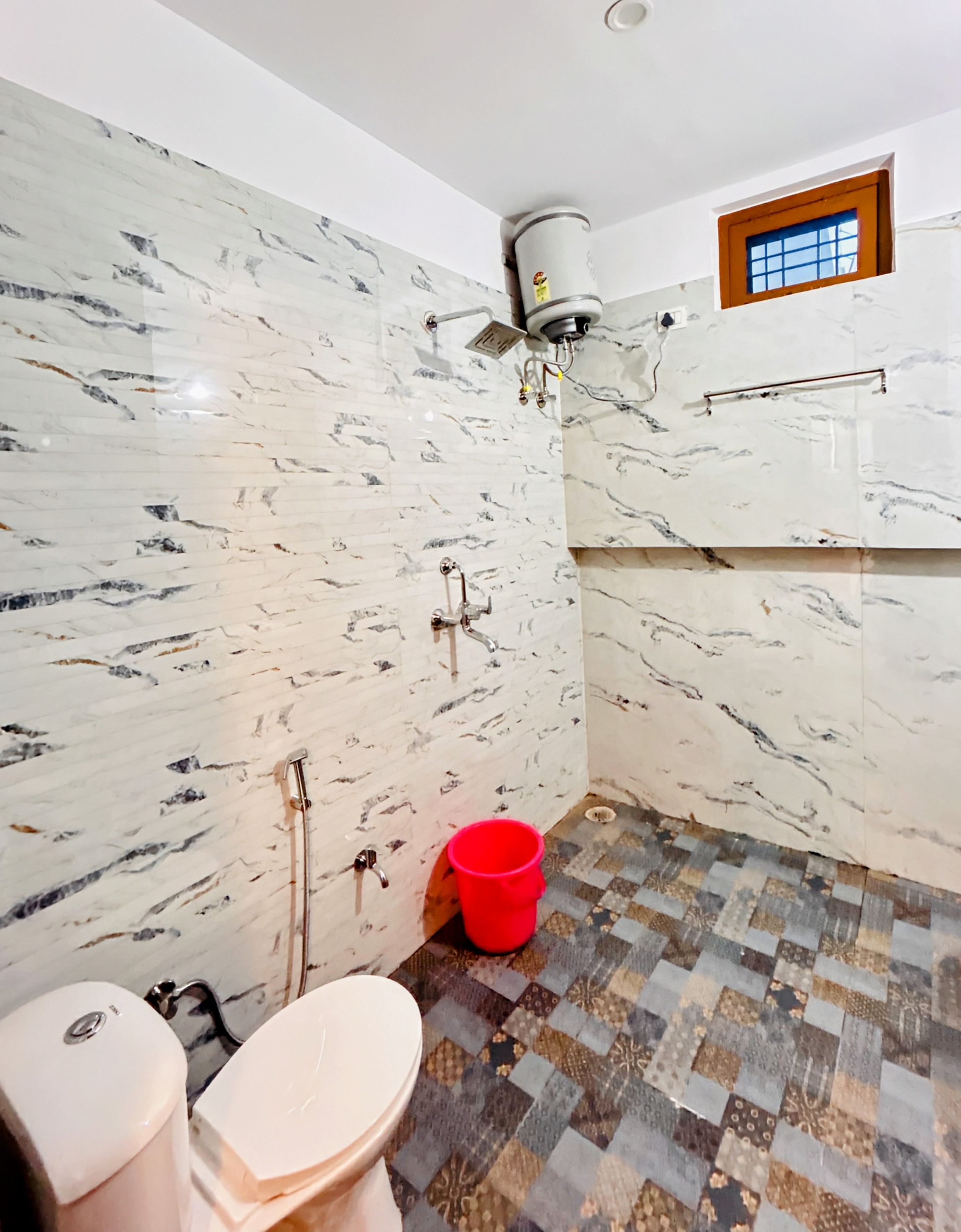 Anandmay Homestay's, ISBT Rishikesh - Tap to explore photos